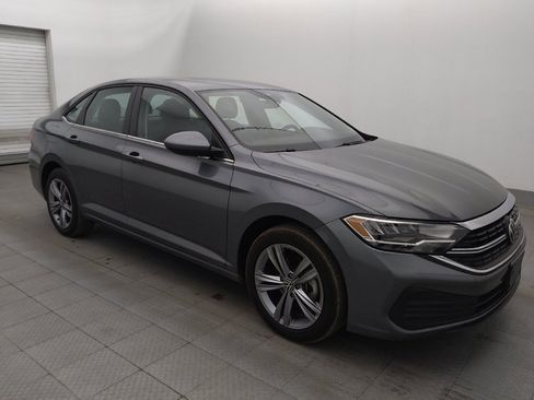Used 2024 Volkswagen Jetta SE FWD image 11