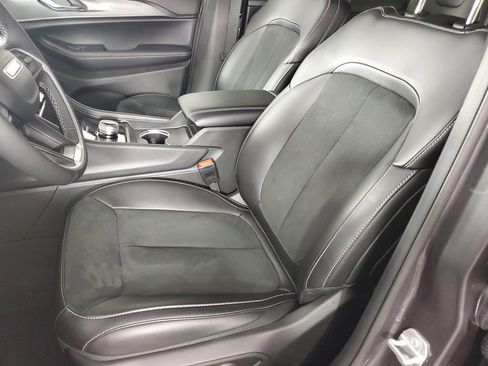 Used 2025 Jeep Grand Cherokee L Altitude image 12