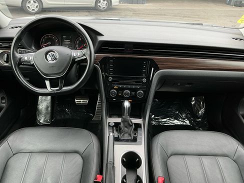 Used 2020 Volkswagen Passat 2.0T SEL image 16