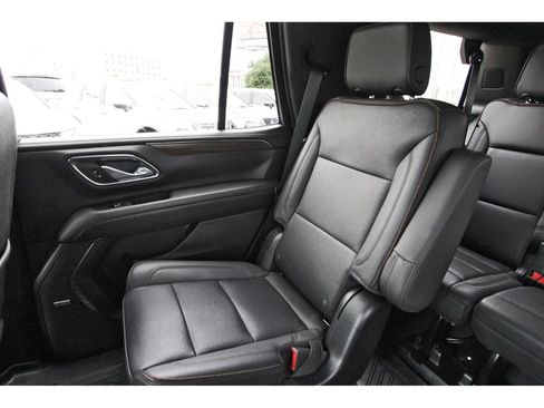 Used 2023 Chevrolet Tahoe High Country RWD image 9
