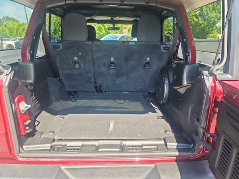 Used 2021 Jeep Wrangler Unlimited Sport AWD/4WD image 30