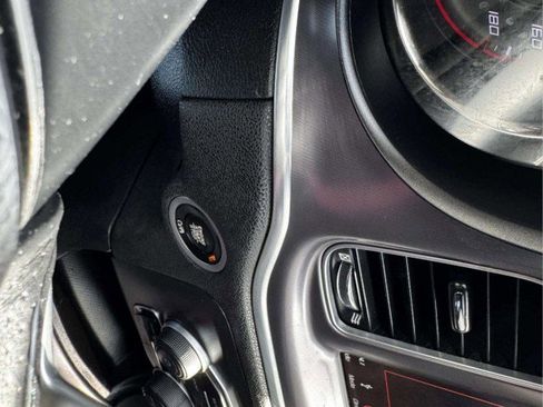 Used 2019 Dodge Charger Scat Pack w/ Navigation & Travel Group image 27