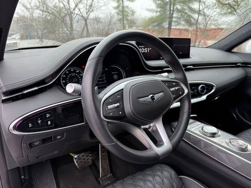 Used 2025 Genesis GV70 3.5T Sport w/ Sport Advanced Package image 15