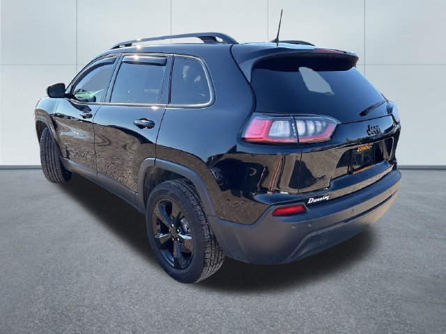 Used 2019 Jeep Cherokee Latitude Plus AWD/4WD image 2
