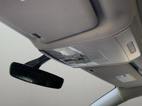 Used 2022 Volkswagen Atlas SE w/ Panoramic Sunroof Package AWD/4WD image 31