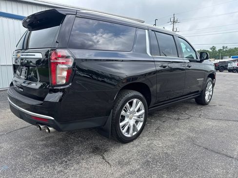 Used 2023 Chevrolet Suburban High Country w/ LPO, Illumination Package AWD/4WD image 7