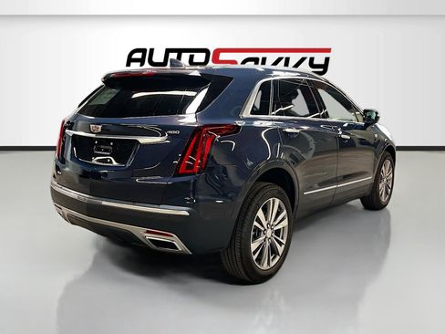 Used 2025 Cadillac XT5 Premium Luxury w/ Technology Package AWD/4WD image 7