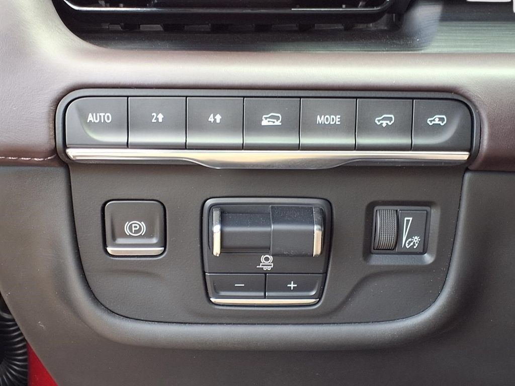 Used 2021 Cadillac Escalade Sport Platinum AWD/4WD image 17