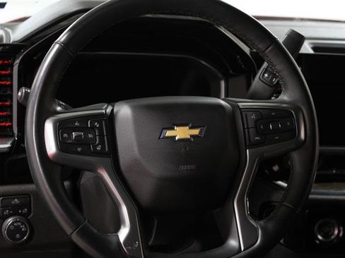 Used 2023 Chevrolet Silverado 1500 LT image 8