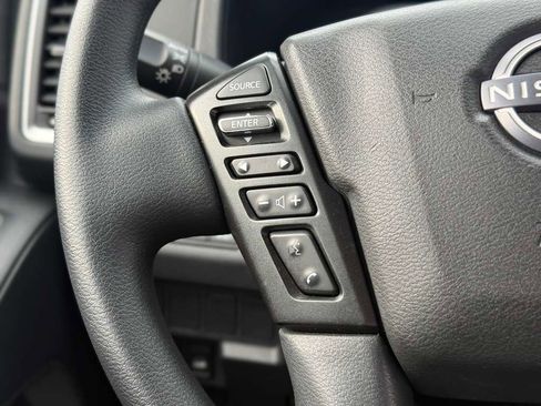 Used 2024 Nissan Frontier SV image 20