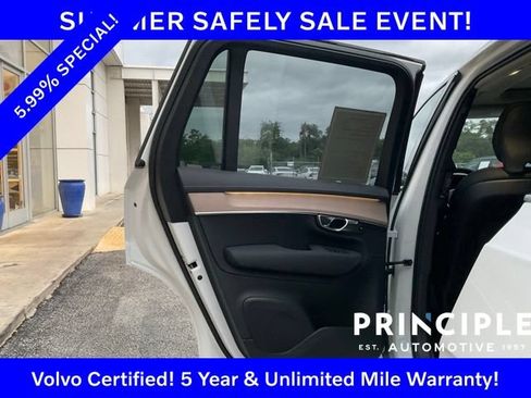 Certified 2025 Volvo XC90 B5 Plus AWD/4WD image 24