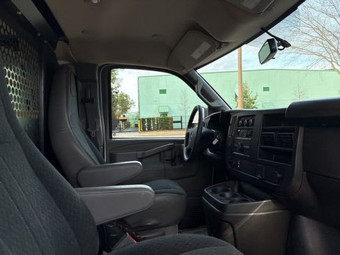Used 2024 GMC Savana 2500 w/ Driver Convenience Package image 22