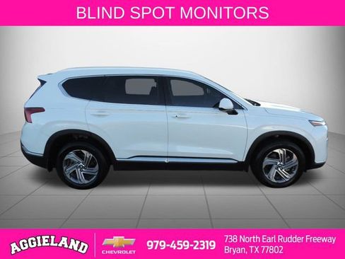 Used 2022 Hyundai Santa Fe SEL image 2