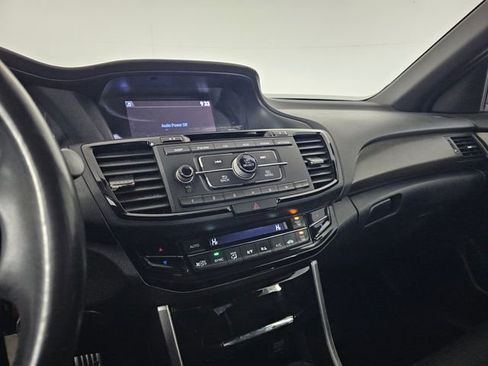 Used 2017 Honda Accord Sport image 26
