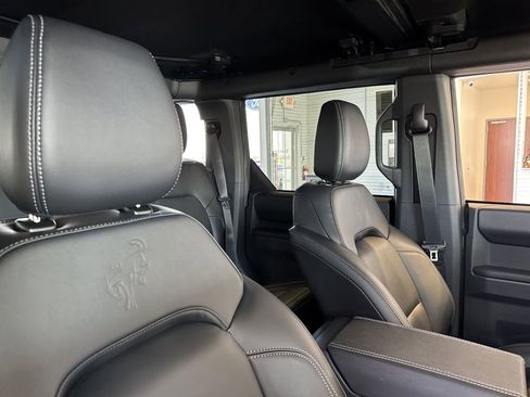 New 2025 Ford Bronco Outer Banks w/ Sasquatch Package image 13