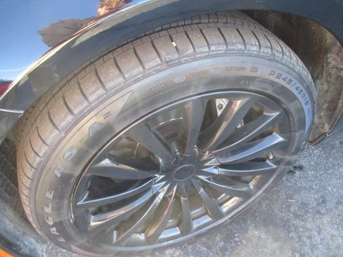 Used 2022 BMW 740i xDrive w/ Premium Package image 10