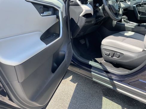 Used 2022 Toyota RAV4 XLE w/ Convenience Package AWD/4WD image 14