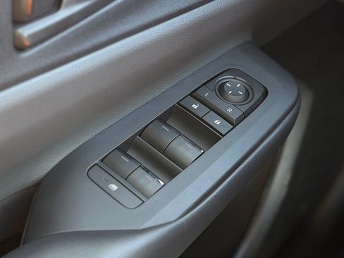 Used 2025 Toyota Prius LE image 19