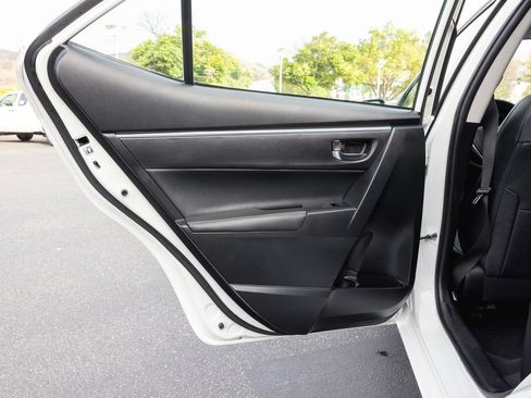 Used 2014 Toyota Corolla S FWD image 28