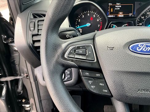 Used 2018 Ford Escape SE w/ SE Sync 3 Package AWD/4WD image 23