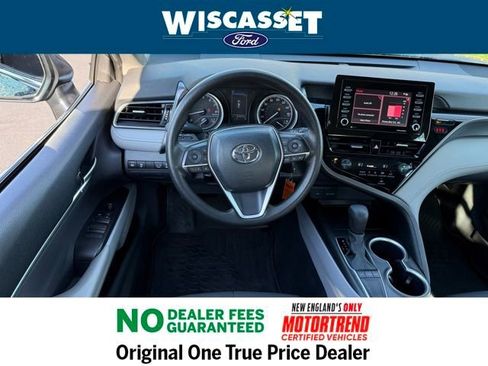 Used 2024 Toyota Camry LE image 7
