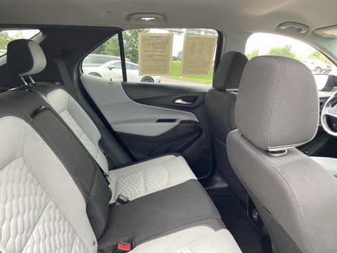 Used 2021 Chevrolet Equinox LT FWD image 21