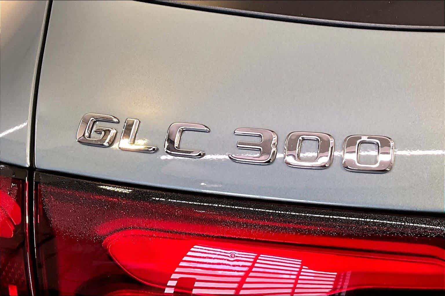 Used 2026 Mercedes-Benz GLC 300 4MATIC image 33