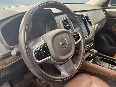 Used 2019 Volvo XC90 T6 Momentum w/ Advanced Package image 4