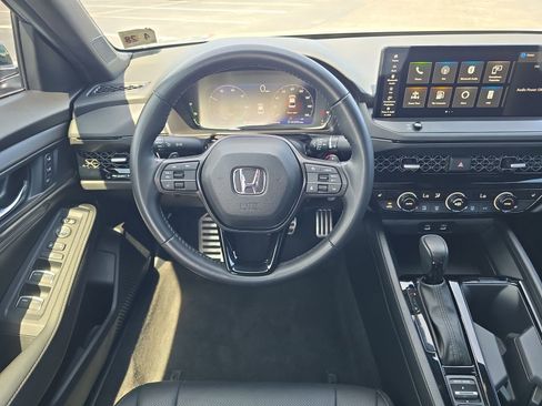 Used 2023 Honda Accord Sport image 10