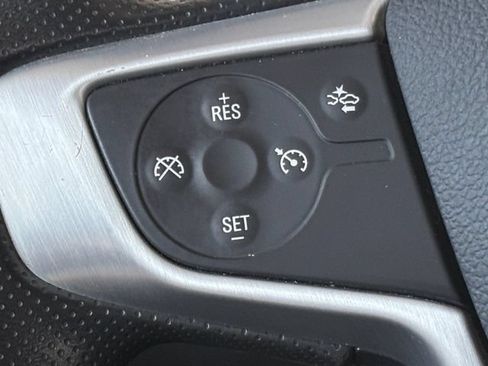 Used 2024 GMC Terrain SLE FWD image 12