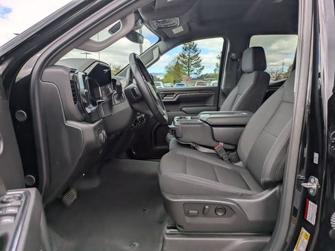 Used 2024 Chevrolet Silverado 1500 LT image 18