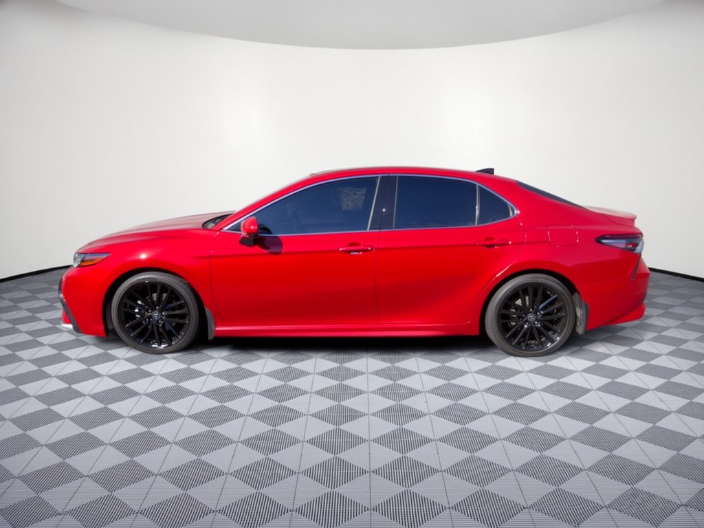Used 2022 Toyota Camry XSE w/ Navigation Package FWD image 2