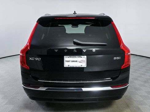 Certified 2024 Volvo XC90 B5 Plus w/ Protection Package Premier AWD/4WD image 31