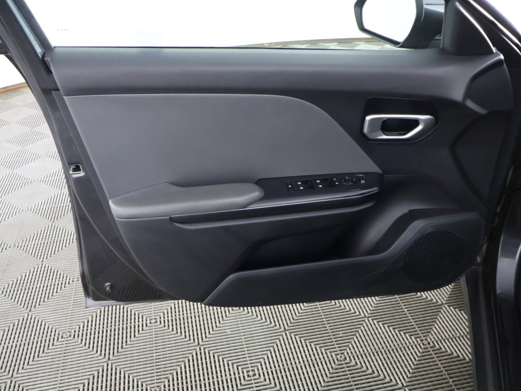 Used 2025 Kia K4 FWD image 19