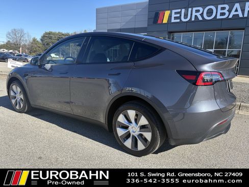 Used 2023 Tesla Model Y Long Range image 29
