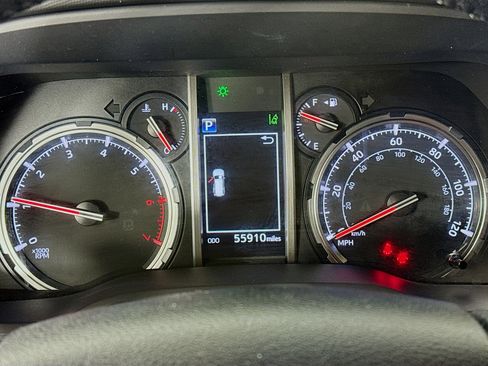 Certified 2024 Toyota 4Runner TRD Off-Road Premium AWD/4WD image 12