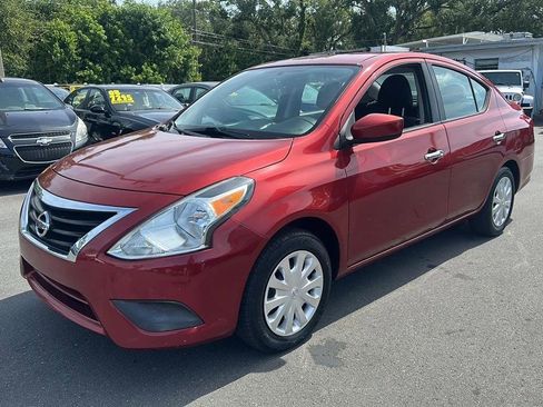 Used 2019 Nissan Versa SV FWD image 3