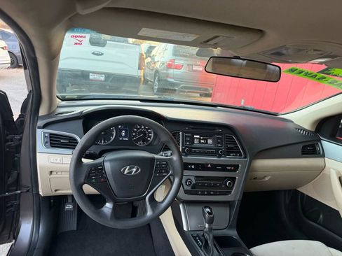 Used 2017 Hyundai Sonata SE image 7