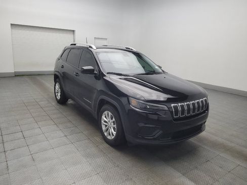 Used 2020 Jeep Cherokee Latitude FWD image 13