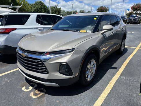 Used 2021 Chevrolet Blazer LT FWD image 3