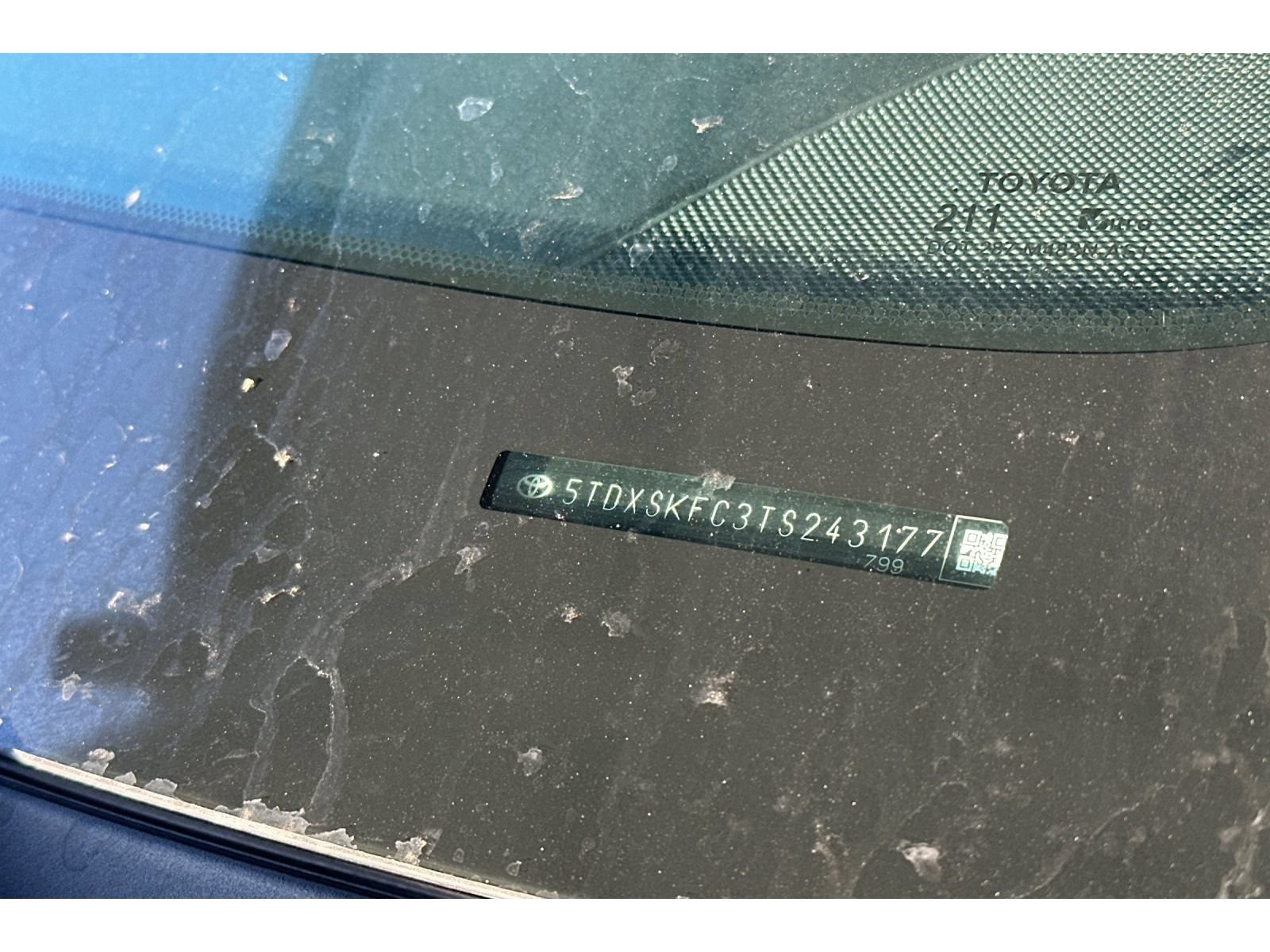 Certified 2026 Toyota Sienna XSE AWD/4WD image 8