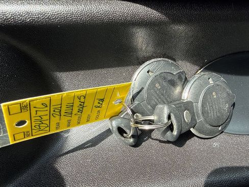 Used 2011 MINI Cooper S FWD image 36