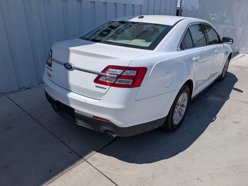Used 2013 Ford Taurus SE FWD image 15