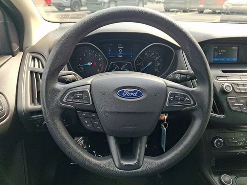 Used 2015 Ford Focus SE FWD image 19
