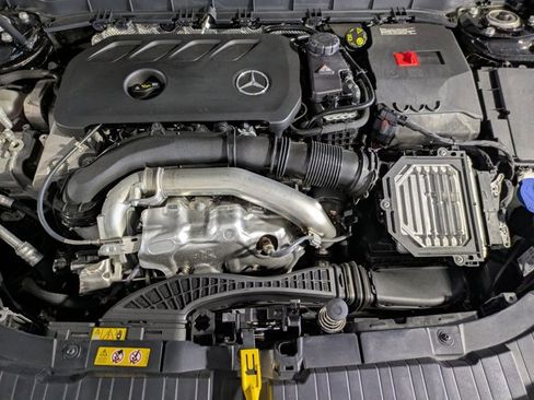Used 2025 Mercedes-Benz GLB 250 image 22