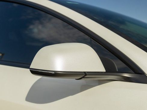 Used 2022 Tesla Model 3 image 17