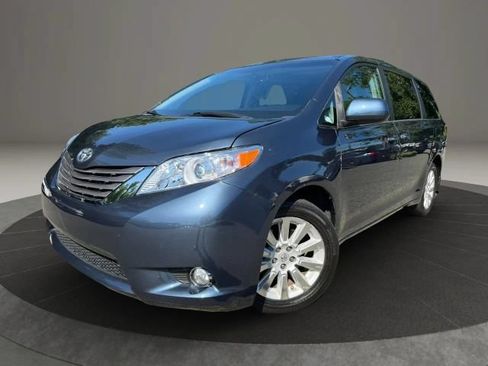 Used 2015 Toyota Sienna XLE Premium AWD/4WD image 1