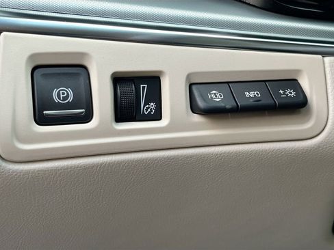 New 2026 Cadillac XT5 Premium Luxury w/ Driver Assist Package AWD/4WD image 9