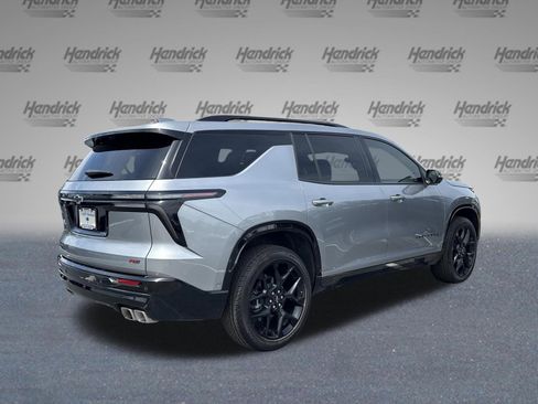 Used 2026 Chevrolet Traverse RS FWD image 10