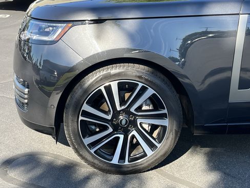 Used 2023 Land Rover Range Rover SE AWD/4WD image 12